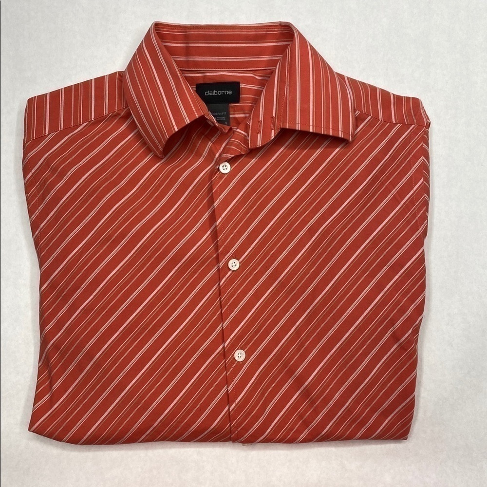 CLAIBORNE Size S MODERN FIT  BUTTON DOWN